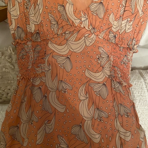 Maxi - Picture 3 of 5